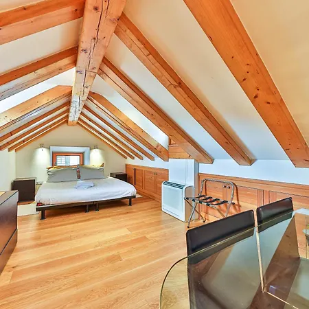 Augubio Penthouse * سبليت