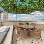 Augubio Penthouse Апартаменты *