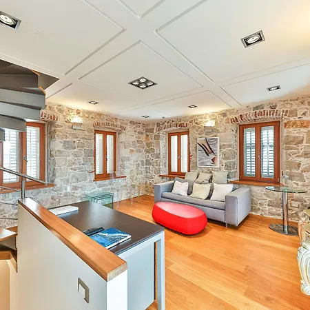 Augubio Penthouse *